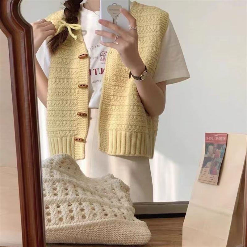 College Style Knitted Cardigan Vest Solid Color Wooden Buckle Bandage Dress - Image 5