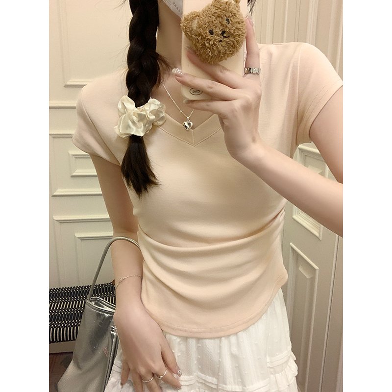 V-neck Short-sleeved Shoulder T-shirt Design Tight Waist Bottoming Shirt - Image 4