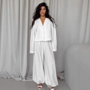 Simple White V-neck Top And Trousers Loose Leisure Suit