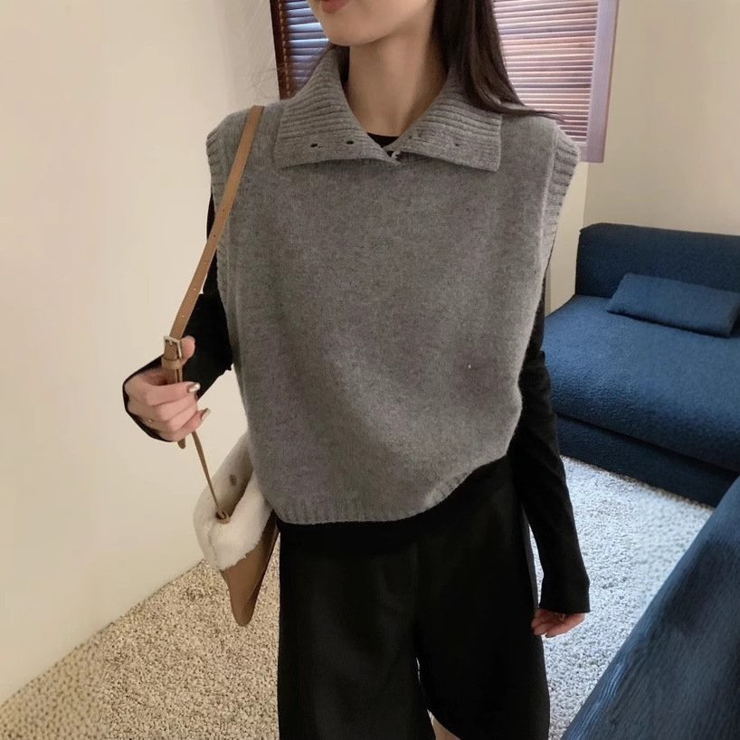 Versatile Artistic Mesh Sleeveless Knitted Vest - Image 3