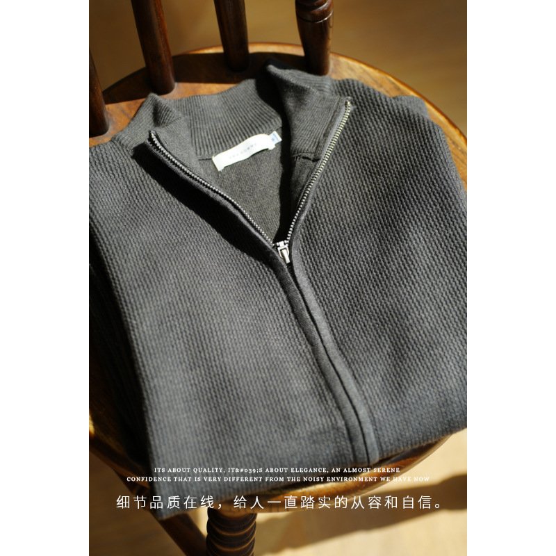 Men's Breathable Zipper Casual Stand Collar Sweater - Image 2