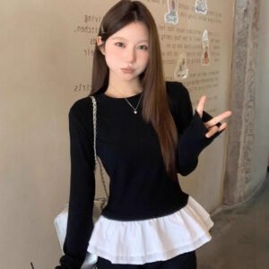 Women's Design Sense Slim Fit Round Neck Bottoming Tops