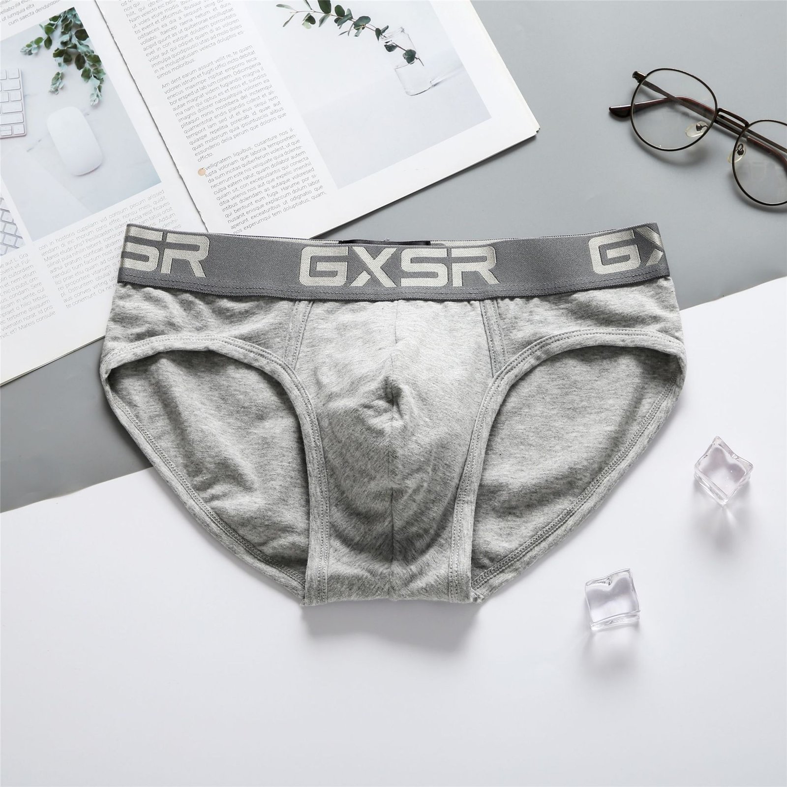 New Men's Purified Cotton Underwear Low Waist Sexy Breathable Comfortable Solid Color - Image 2