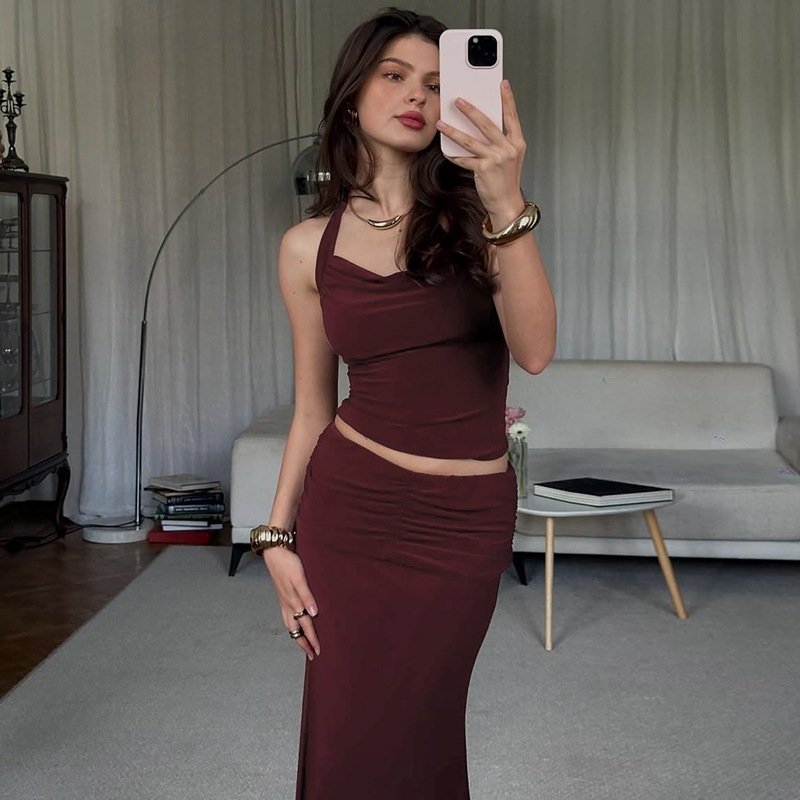 Sexy Lacing Tube Top Slim Fit Pleated Skirt Suit - Image 3