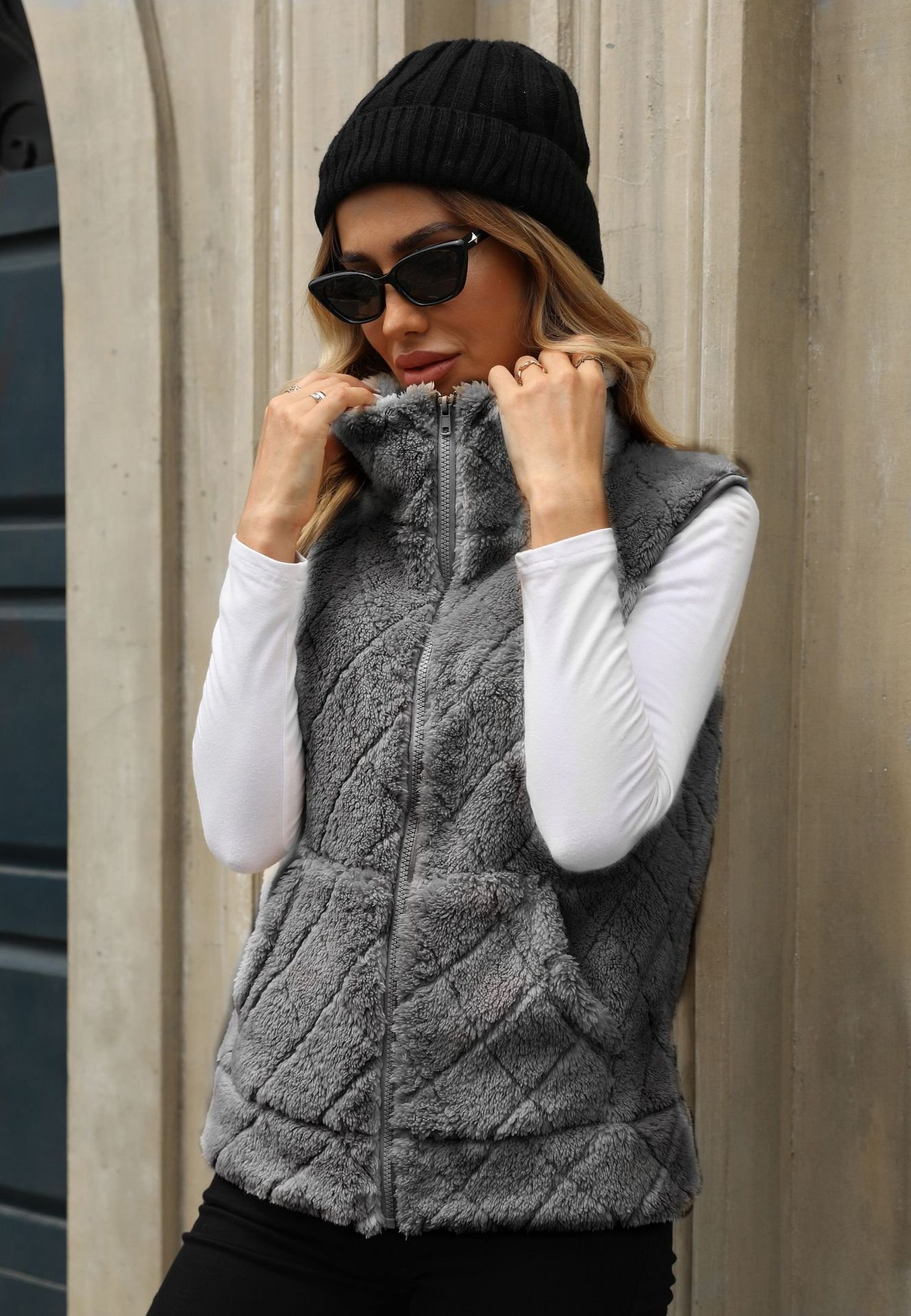 Women's Clothing Cardigan Zipper Loose Diamond Lattice Coat Plush Vest - Image 10