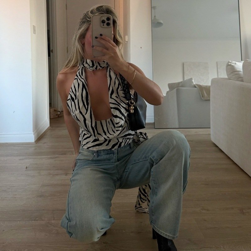 V-neck Hot Girl Trendy Wild Vest Fashion Halter Top - Image 3