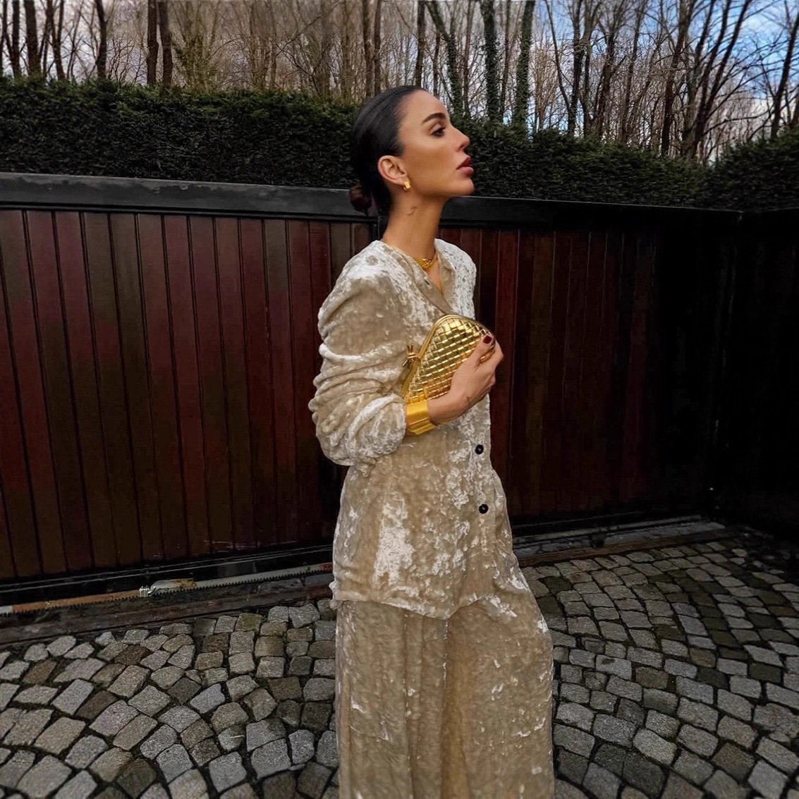 Women's Elegant Fashion Khaki Velvet Coat Two-piece Set - Image 4